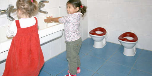 sanitäre Anlage in der KITA Kinderkiste Herrmanstraße 31 in Augsburg